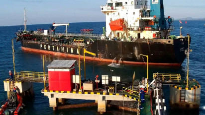 Pertamina Kerahkan Kapal Tanker dan 12 Mobil Tangki Tambahan untuk Amankan Distribusi BBM yang Sempat Langka di Labuan Bajo