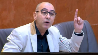 DPR Usul ke Dirut KAI Sediakan Gerbong Khusus Merokok: Paling Tidak Ada Satu Gerbong, Saya Yakin Bermanfaat