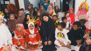 Nuray Istiqbal yang dikenal Rae Lil Black merayakan Ulang Tahun ke-29 bertepatan HUT Kemerdekaan ke-80 RI