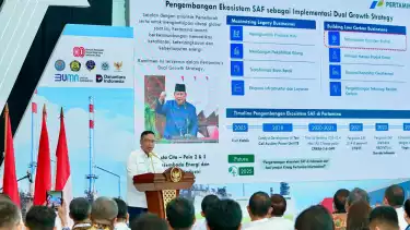 Direktur Utama Pertamina Simon Aloysius Mantiri saat menyampaikan materi tentang pengembangan Sustainable Aviation Fuel (SAF).