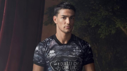 Bukan Aaron Collins atau Reno Piscopo, Eks Bek Como dan Striker Liga Denmark Ini yang Diisukan Gabung Persib Bandung