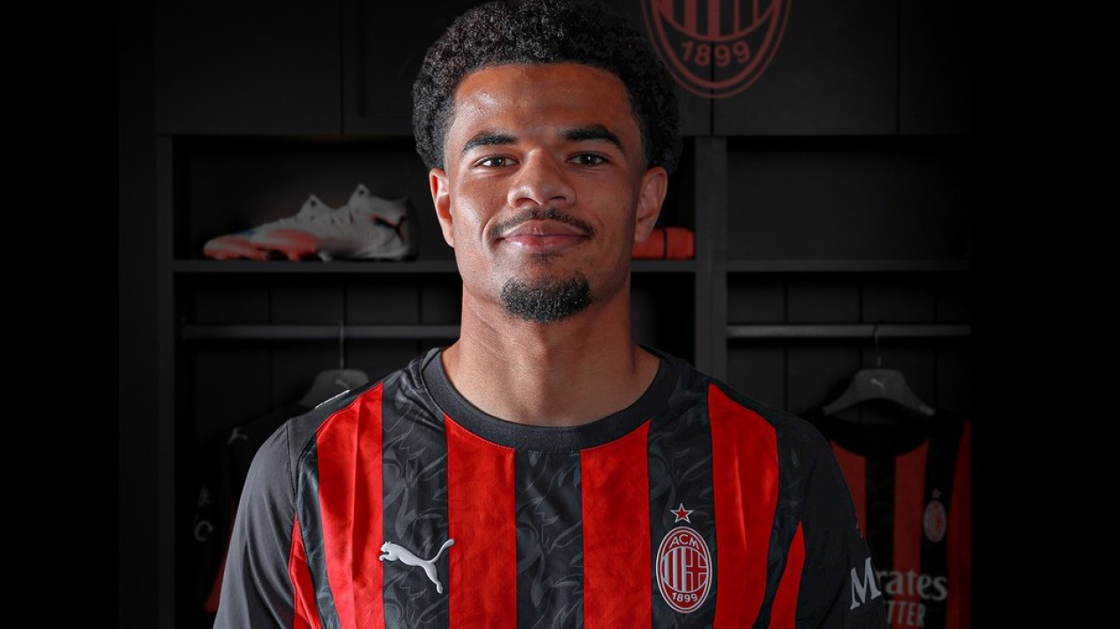 Berita AC Milan: Bedah Kualitas Zachary Athekame, The Next Cafu yang Resmi Didatangkan Rossoneri di Bursa Transfer Musim Panas
            - galeri foto