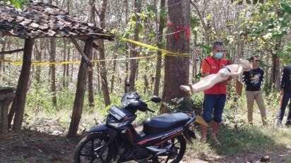 Polisi Gelar Rekonstruksi Pembunuhan Istri oleh Suaminya di Jawa Timur, Adegan Dilakukan....