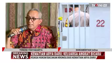 Pihak kuasa hukum keluarga Arya Daru, Dwi Librianto dalam konferesi pers yang digelar di Yogyakarta, Sabtu (23/8/2025).