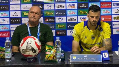 Harusnya Bisa Comeback dari PSIM, Bojan Hodak Sesalkan Persib Buang Dua Peluang dari Titik Putih