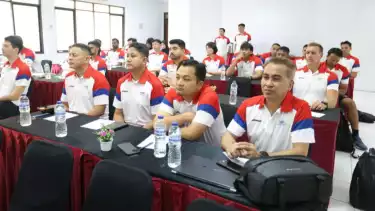 FIVB menggelar kursus pelatih level 1 di Padepokan Voli Jenderal Polisi Kunarto, Sentul, Bogor, Jawa Barat.