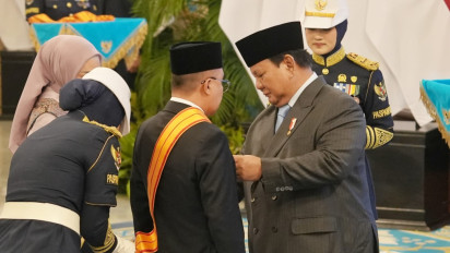Presiden Prabowo Beri Bintang Republik Indonesia Kepada Wakil Ketua DPR Sufmi Dasco Ahmad