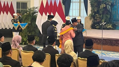 Sederet Hak dan Kewajiban Penerima Tanda Kehormatan dari Presiden Prabowo Seperti Haji Isam: Berhak dapat Uang hingga Makam di Taman Makam Pahlawan