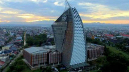 Rektor UNM Diduga Lecehkan Dosen, Korban: Sering Dikirimi Video...