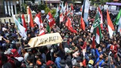 BEM SI Gelar Aksi Damai #SelamatkanIndonesia di DPR Hari Ini, Simak Agendanya