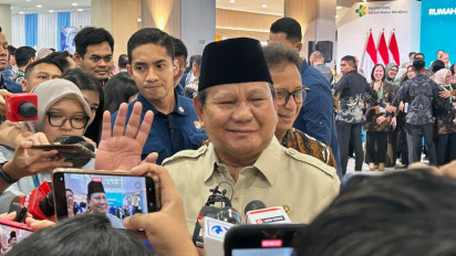 Presiden Prabowo Kenang Mahar Mardjono: Dokter Soeharto yang Berani Hadang Tentara di UI
