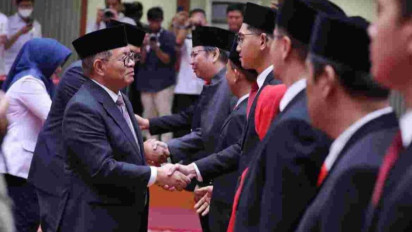 Pramono Lantik 31 Anggota Dewan Pengupahan DKI Periode 2025–2028
