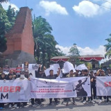 Hadiri Seminar Nasional di Universitas Brawijaya, Jaksa Agung Didemo Mahasiswa Tuntut Penuntasan Kasus Kematian Munir