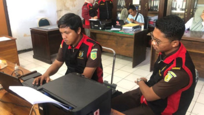 Kejari Dompu Geledah Kantor BPKAD dan DPMPD