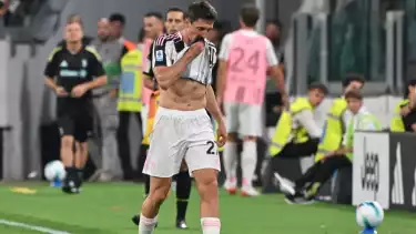 Andrea Cambiaso dikartu merah saat Juventus hadapi Parma