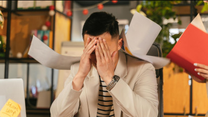 Ramalan Karier Weton 27 Oktober 2025: Kamis Pon Tolong Lebih Fokus, Jumat Legi Kayaknya Bakal Lembur Nih!