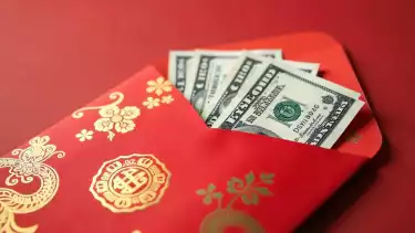 Ilustrasi Uang di dalam Angpao