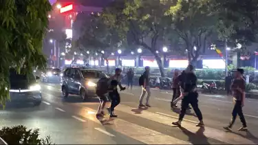 Tol Semanggi depan Polda Metro chaos