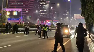 Tol Semanggi depan Polda Metro chaos