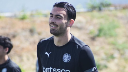 Jurnalis Asing Sebut Striker Prancis Merapat ke Persib Bandung