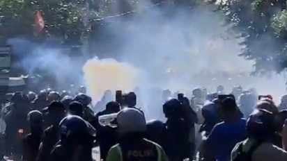 Kembali Ricuh, Ada Massa Berkumpul di Jalan Otista Jakarta Timur Pagi Ini