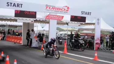 Pertamina Patra Niaga menghadirkan kembali ajang balap bergengsi Pertamax Turbo Drag Fest 2025 Putaran II di Lanud Wiriadinata, Tasikmalaya.