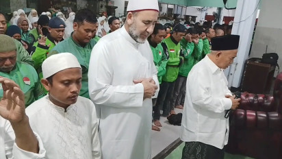 Ribuan Santri dan Ojol Gelar Salat Gaib dan Doa Bersama untuk Driver Ojol Affan Kurniawan
