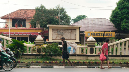 Kondisi Terkini Polsek Ciracas Buntut Demo, Gerbang dan Beberapa Kendaraan Hangus