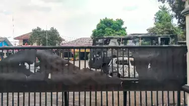 Kondisi Polsek Ciracas Usai Dibakar Massa Aksi