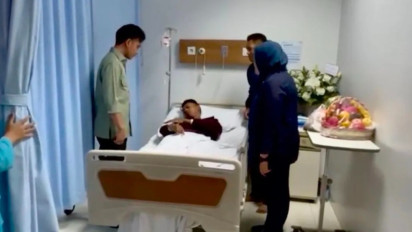 Gibran Jenguk Korban Luka Saat Demo di Jakarta, Salah Satunya Driver Ojol Umar Amirudin yang Sempat Dikabarkan Tewas