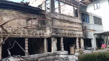 Rumah aset MPR RI sekaligus cagar budaya yang ada di Jalan Diponegoro, Kota Bandung, hangus terbakar imbas demo anarkis di Gedung DPRD Jawa Barat.