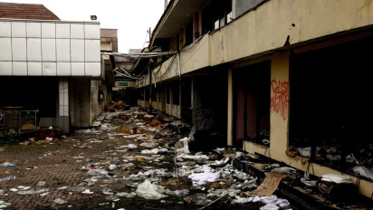 Gelombang Kerusuhan Buntut Unjuk Rasa Tolak Kenaikan Gaji DPR RI, Polisi Ikut Jadi Korban Luka