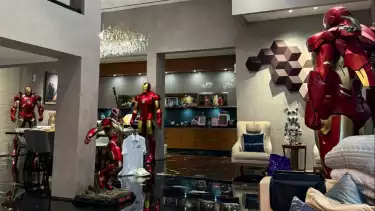 Koleksi Action Figure Iron Man milik Ahmad Sahroni