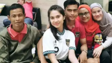 Momen kebersamaan Azizah Salsha dengan orang tua Pratama Arhan
