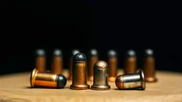 Ilustrasi peluru karet