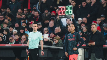 Miliano Jonathans Cadangan, FC Utrecht Curi Tiga Poin di Markas PEC Zwolle