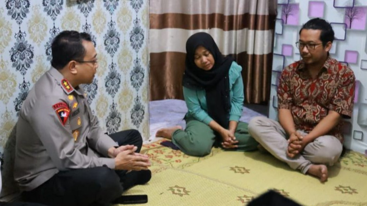 Polda DIY Siap Gelar Penyidikan Kasus Kematian Mahasiswa Amikom Yogyakarta saat Aksi Unjuk Rasa
            - galeri foto