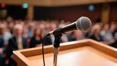 Ilustrasi sambutan ketua panitia Maulid Nabi Muhammad SAW