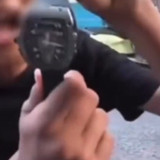 Remaja Ini Kembalikan Barang Jarahan Jam Tangan Richard Mille Seharga Rp11 Miliar Milik Sahroni, Sosok Diduga Sang Ibu Sudah Wanti-Wanti: Itu Bukan Hak Kita, Pulangin Ya