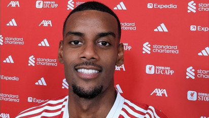 Alexander Isak Berpeluang Comeback Lawan Manchester City, Arne Slot Beri Kabar Baik Soal Alisson dan Frimpong