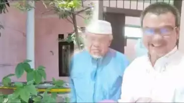 Satu keluarga Haji Sahroni di Indramayu ditemukan tewas terkubur dalam satu lubang di pepohonan dekat rumahnya