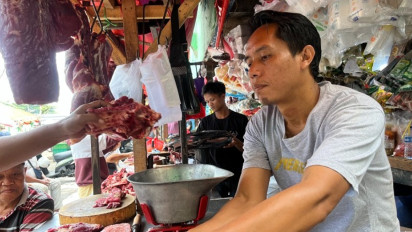 Imbas Demo, Pedagang Daging di Pasar Minggu Ngaku Omzet Berkurang Hingga Dagangan Tak Habis