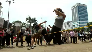 Aliansi Perempuan Indonesia melakukan aksi damai mendesak agar segera mencabut Fasilitas dan Tunjangan DPR, di depan Gedung DPR MPR RI, Jakarta Pusat, Rabu (3/9/2025)
