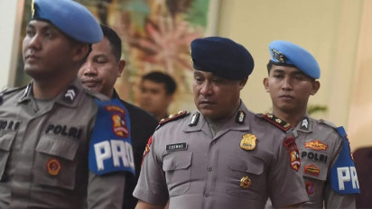 Kasus Affan Kurniawan: Kompol Cosmas Di-PTDH, Bripka Rohmat Demosi 7 Tahun – Apa Bedanya?