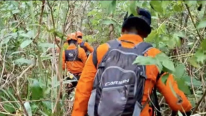 Lewat Jalur Darat, Delapan Korban Helikopter Jatuh Dibawa ke RS Bhayangkara  Polda Kalimantan Selatan.