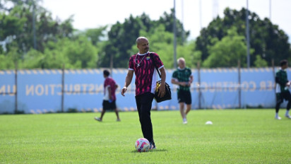 Cedera Buat Tak Kunjung Debut, Fisioterapis Persib Proyeksikan Adam Przybek Gabung Latihan Pekan Depan