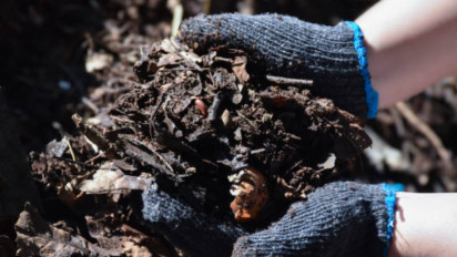 Atasi Sampah dengan Teknologi Baru dan Dukung Lingkungan Bersih, Pasar Modal Hadirkan Mesin Pencacah & Motor Triseda di Banyumas