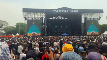 Rhoma Irama Jadi Khatib dan Imam Salat Jumat, Hari Pertama Pestapora 2025 Tetap Padat Pengunjung meski Dimulai Pagi