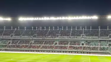 Para suporter Garuda mulai memadati Stadion Gelora Bung Tomo