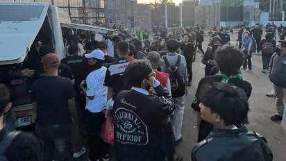 Solidaritas dan Dukungan Kemanusiaan: RHDP Indonesia Terjun Bawa Bantuan di Aksi DPR RI